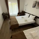 цісар 3*