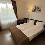 цісар Отель 3*