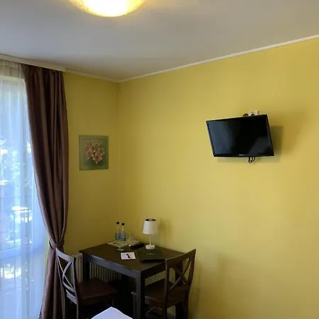 цісар Hotell Lviv