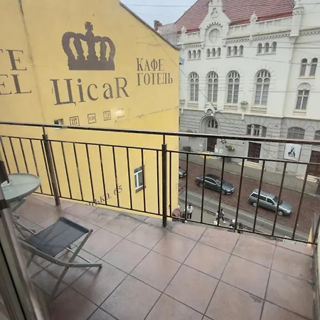 цісар Hotell
