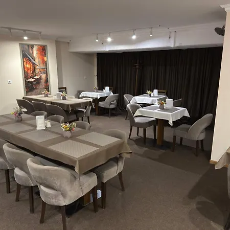 ホテル цісар